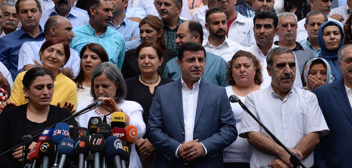 Demirtaş: Kayyum atamak istediğiniz yerlerde erken seçim yapalım